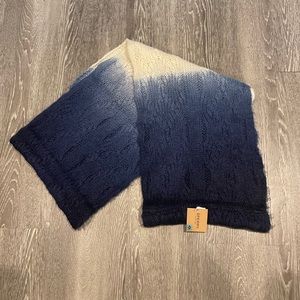 Sperry Women’s One Size Wool Scarf- New!!